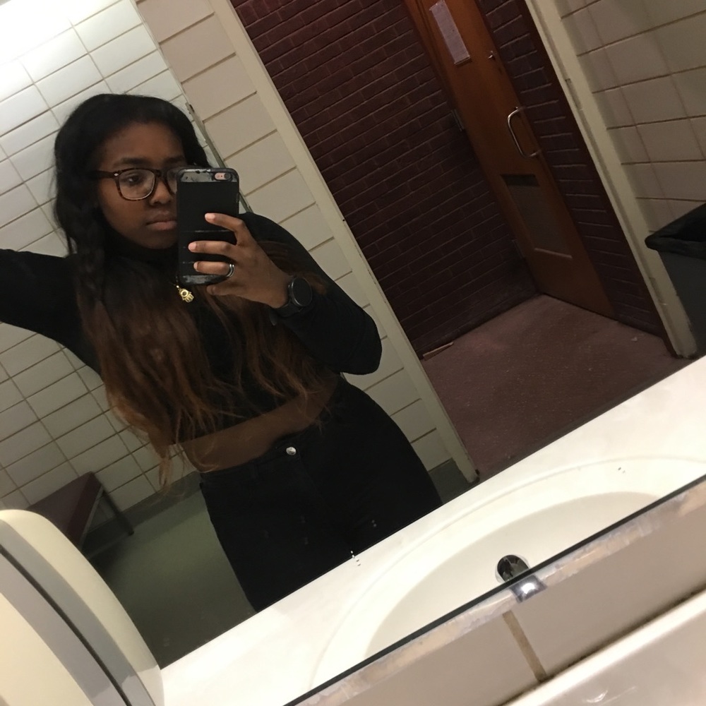 Meet your Posher, Aiesha